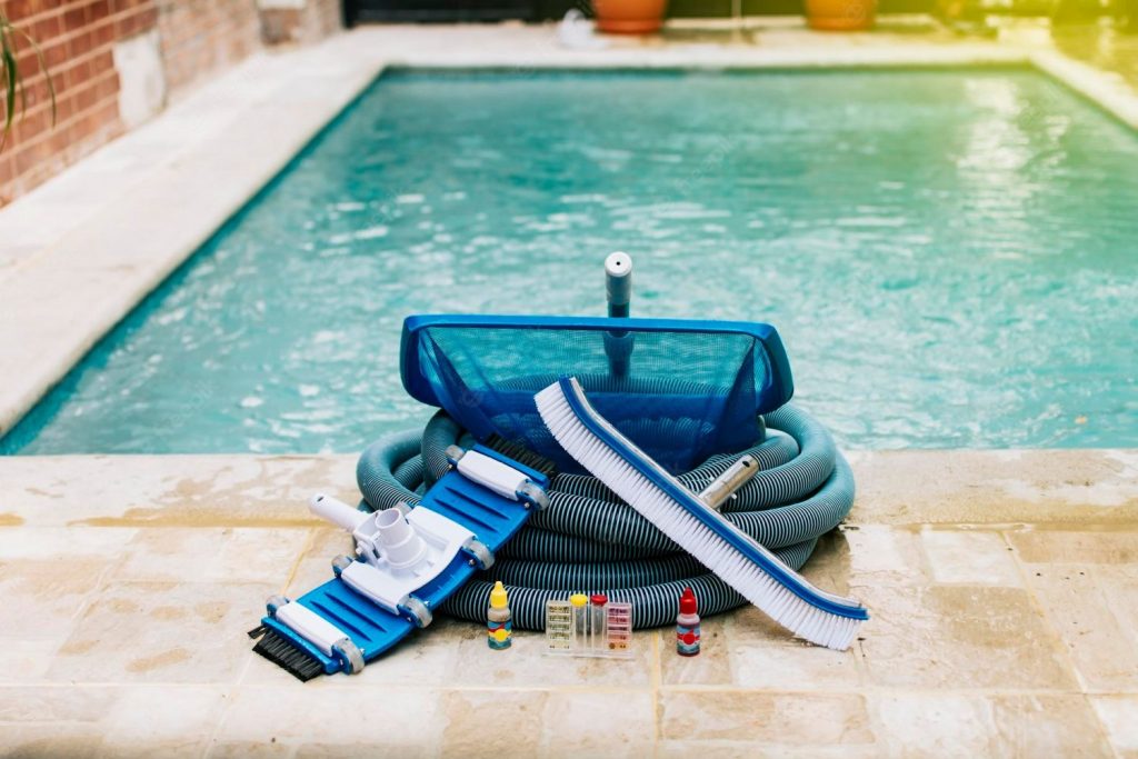 SWIMMING POOL CLEANING SERVICES DUBAI